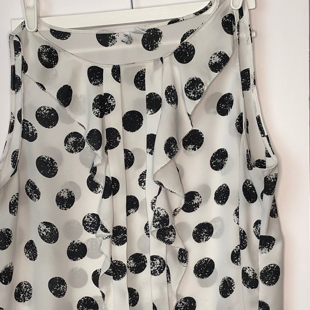 Elle Polkadot top size XL sleeveless